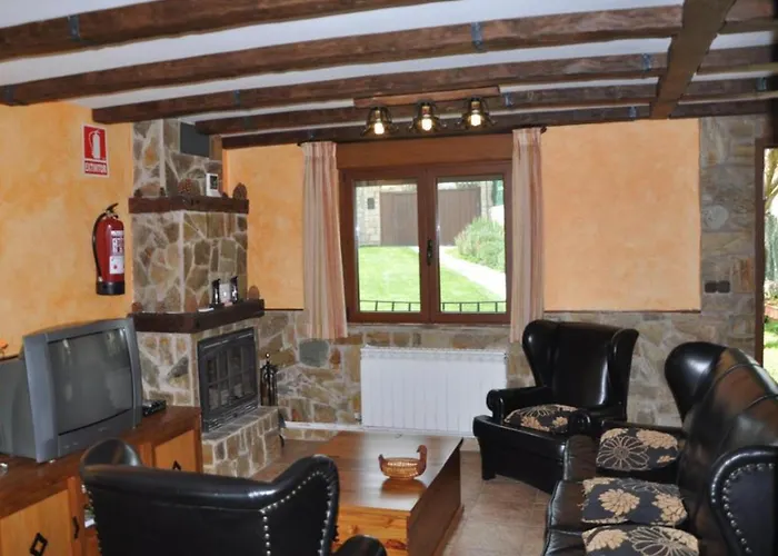 Goyito Y Eugenio Landhaus Sasamon